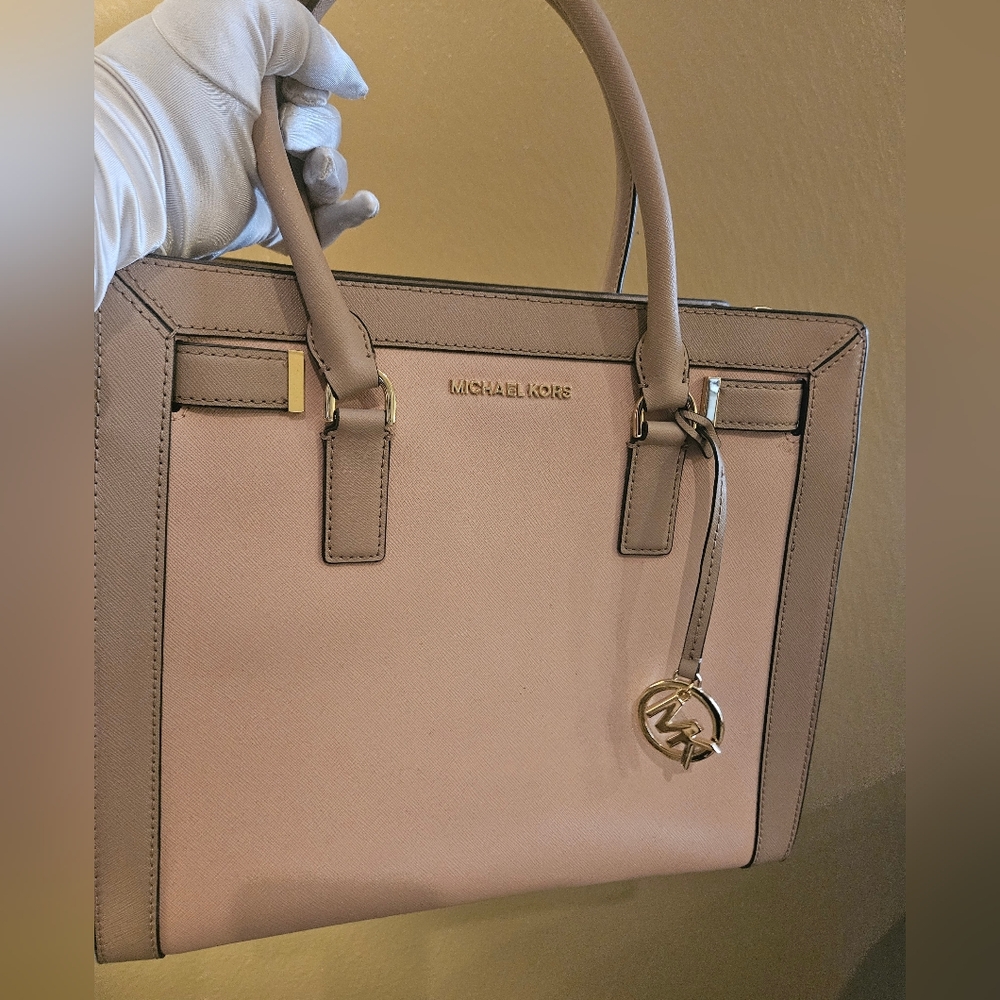 Michael Kors Selma Medium Satchel Saffiano Leather Blush + Strap NWT